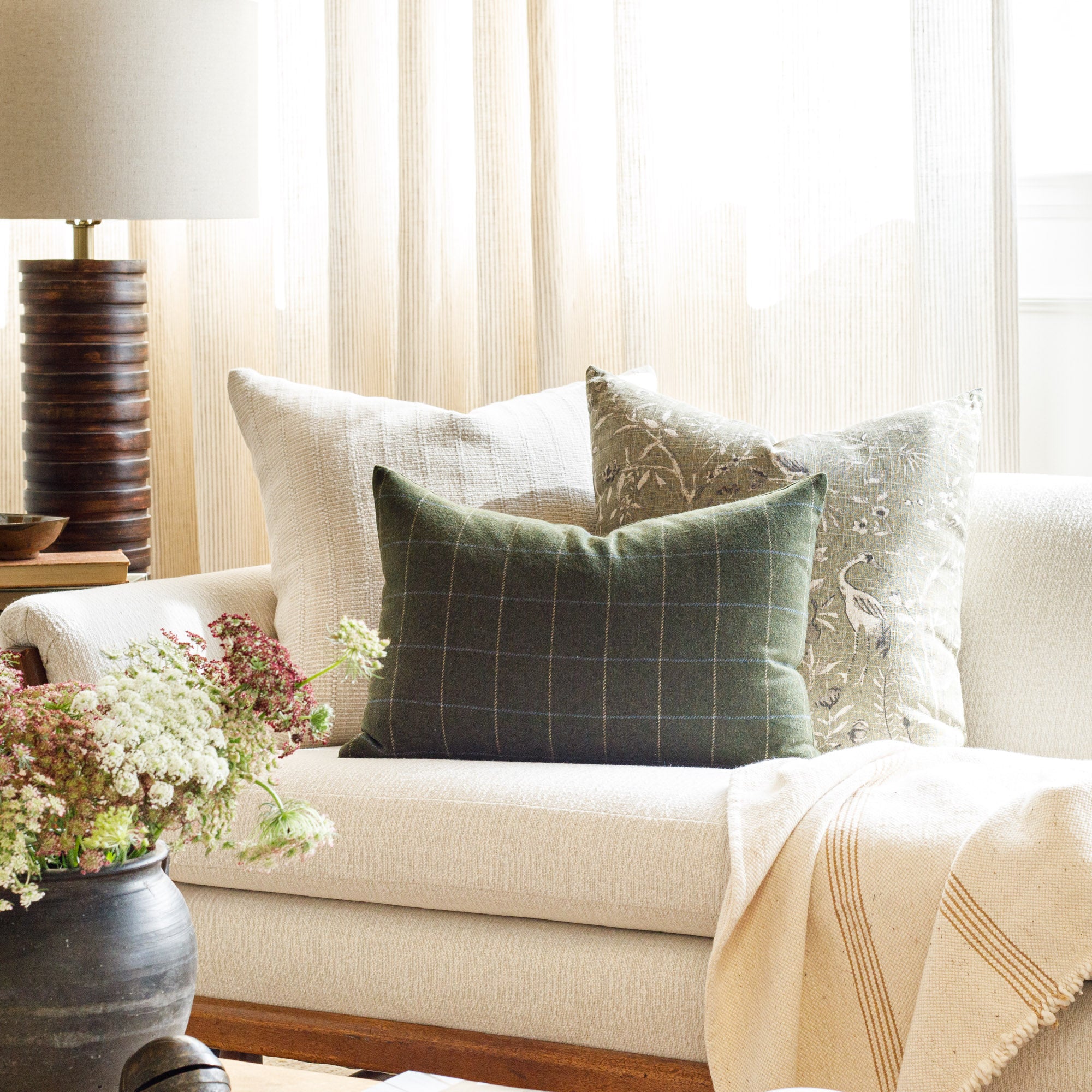 Lumbar throw pillow hot sale